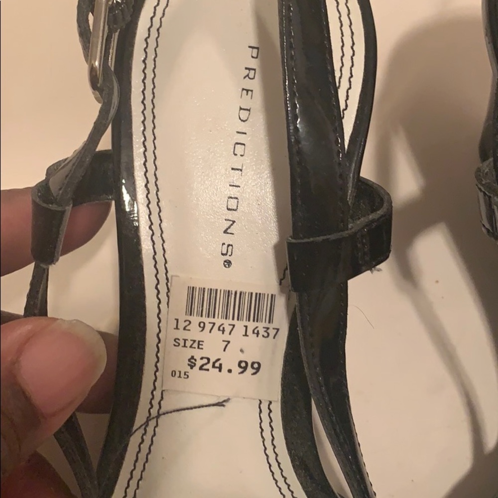 Predictions shoes - Picture 4 of 8